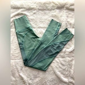 Women’s High-Rise Aerie Offline Green Leggings with Pocket & Mesh Details